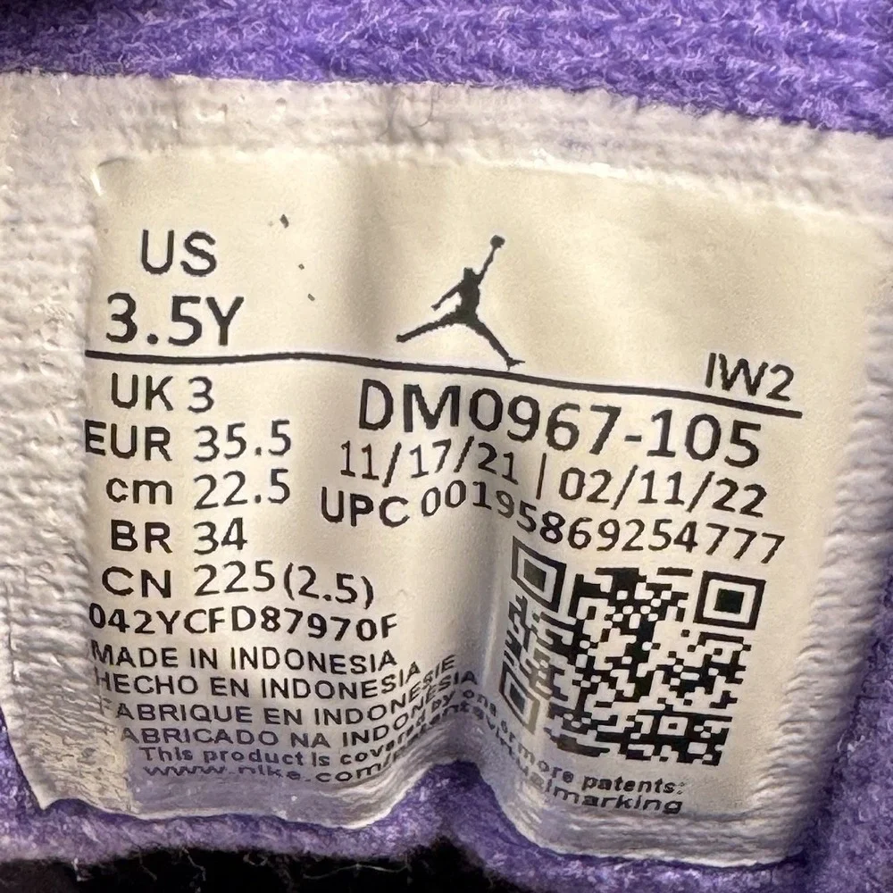 Jordan 3 Retro Dark Iris White Purple Kids Size 3.5Y DM0967-105
